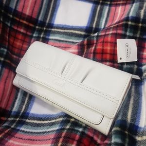 Coach wallet NWT